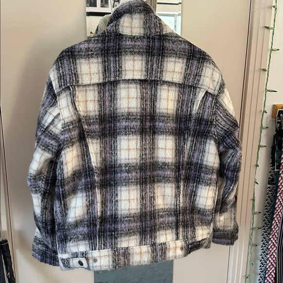 Levi's Premium Vintage Trucker Purple Checkered Sherpa Jacket Small New W Tags - Picture 2 of 6